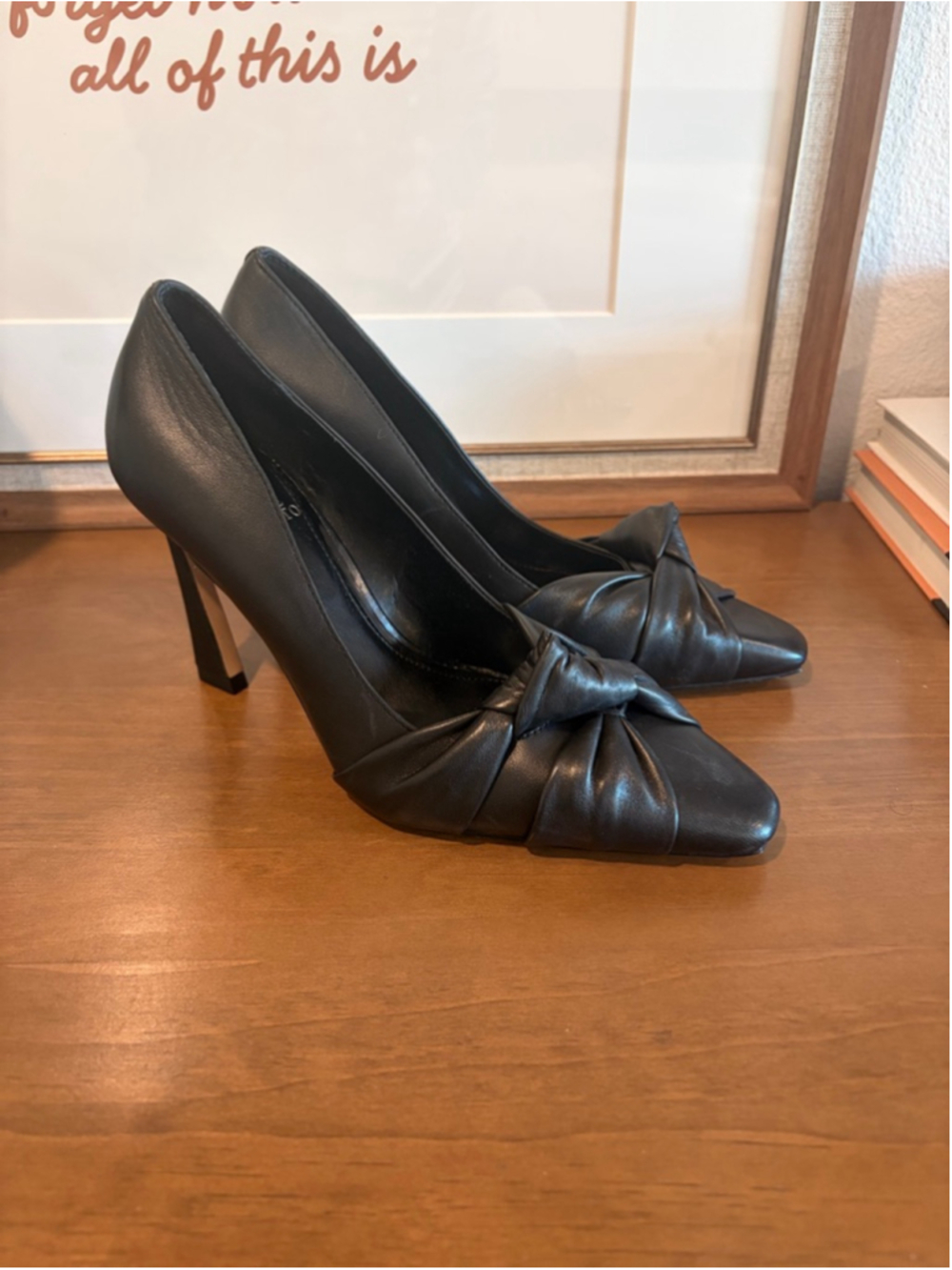 Vince Camuto Black Wrap Bow Pointed Toe Heels Size 7.5 EUC